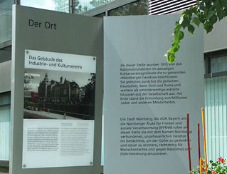 Foto: Gedenkstele Foto: Gedenkstele